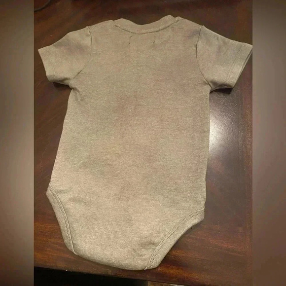 NWOT 7 for all Mankind 18 month onesie - Picture 3 of 6